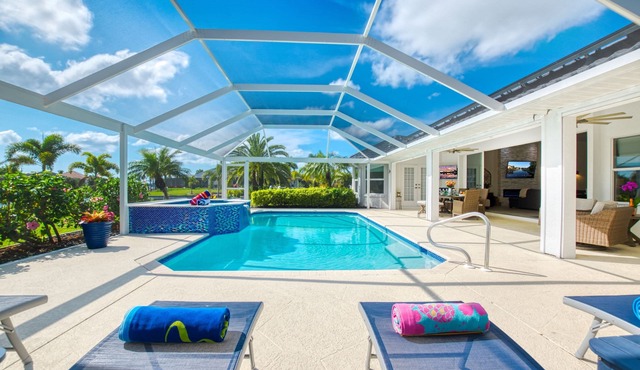 Villa Sunset Corners, perfect for families, BBQ, Pool and hot tub