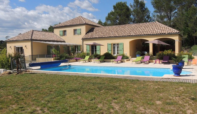 VILLA WITH ALL COMFORTS SUPERB OPEN VIEW HEATED POOL 28C° VERY QUIET FIBER in Lorgues