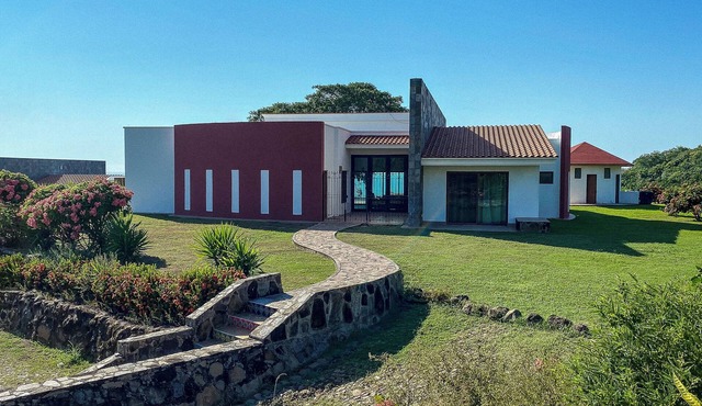 Villa with wonderful ocean view and private pool, ideal for the whole family. in San Blas
