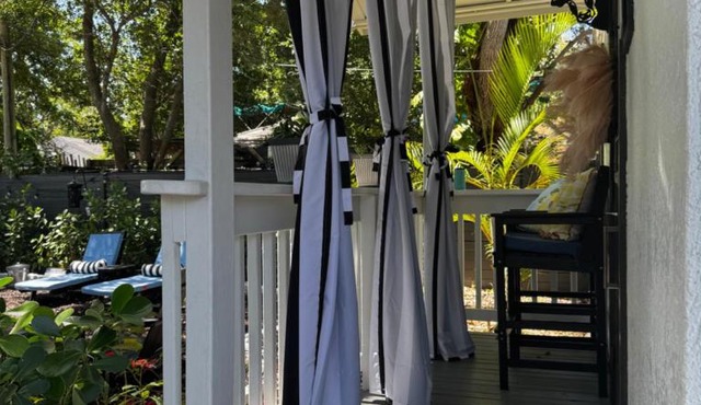 Walk to Best Eats and Shops and Stay in Style