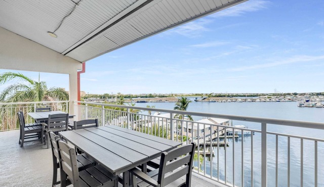 Waterfront Dock Pool Near Duval St Penthouse in Key West