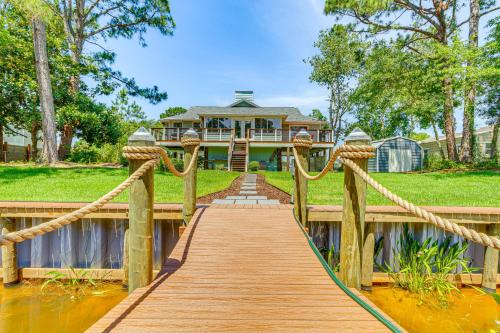 Waterfront Florida Vacation Rental w/Boat Dock in Milton