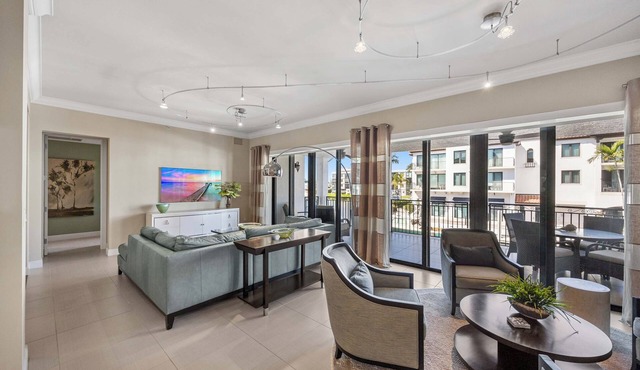 Waterfront Luxury Condo - Naples Bay Resort