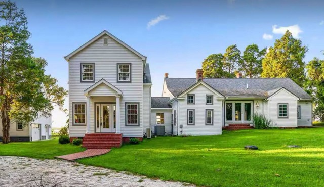 Waterfront Retreat w/Private Beach and Dock in Princess Anne