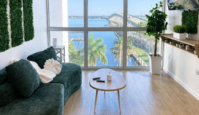 Waterfront Retreat in Downtown Fort Myers