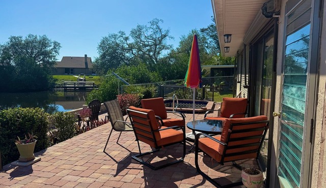 Waterfront Warm Mineral Springs Getaway