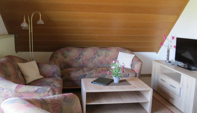 Weitblick FEWO No. 11 Occupancy 2 pers/2 bedrooms - Holiday apartments "Haus Berghof" in Neumagen-Dhron