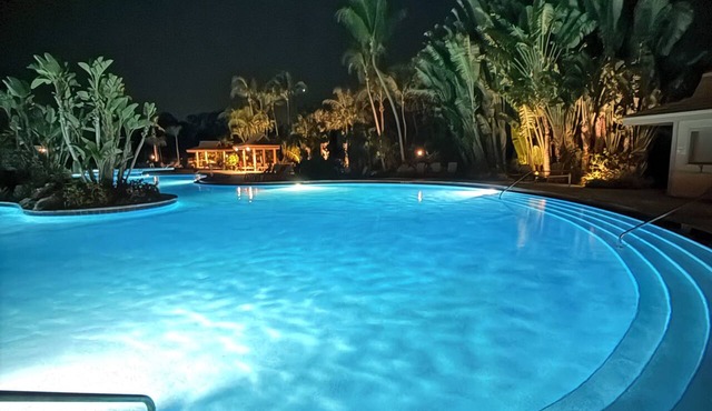 Welcome to your private oasis in Cascades at Falling Waters in Naples