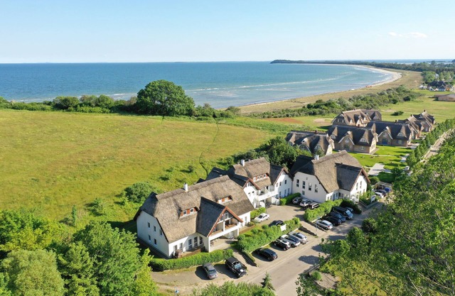 2-room vacation apartment close to the beach with balcony - Strandhaus Mönchgut FeWo 10 in Mönchgut OT Lobbe