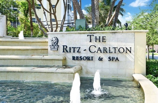 BEACHFRONT - @ the Ritz Carlton 5 Star Resort & Spa - Tennis - Key Biscayne Fl in Key Biscayne