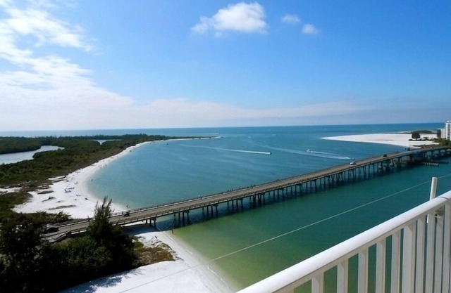 Lovers Key Beach Club 