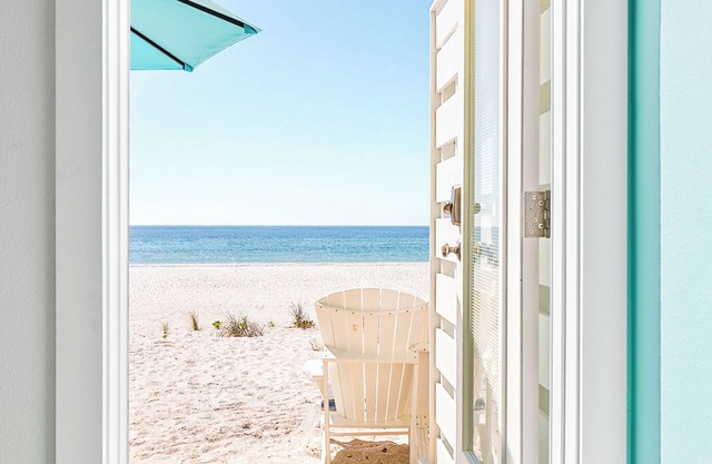 Four Beach Lovers 1 | Your Toes in the Sand Within Seconds