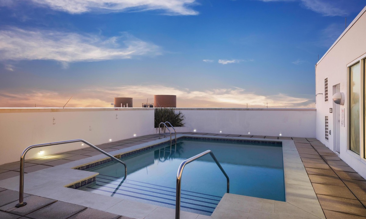 Downtown Historic District Hotel | The Banyan Hotel Fort Myers, Tapestry Collection by Hilton