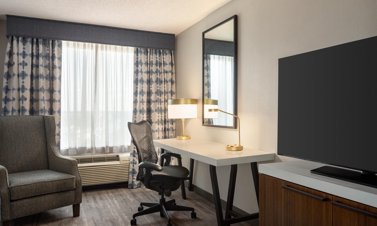 Biggar Hotel | Hilton Garden Inn Fort Myers Airport/FGCU