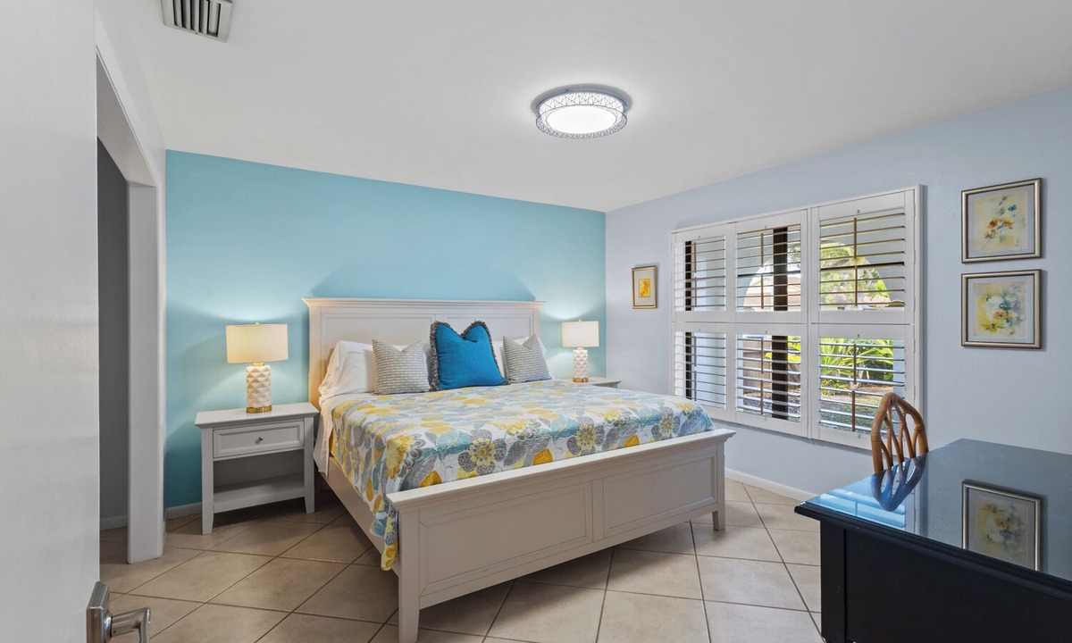 Naples Park House | Milano Vacation Rental: Newly Renovated 3-BR Home with Private Pool, Hot Tub, and Pet-Friendly Front Yard. Minutes from Vanderbilt Beach