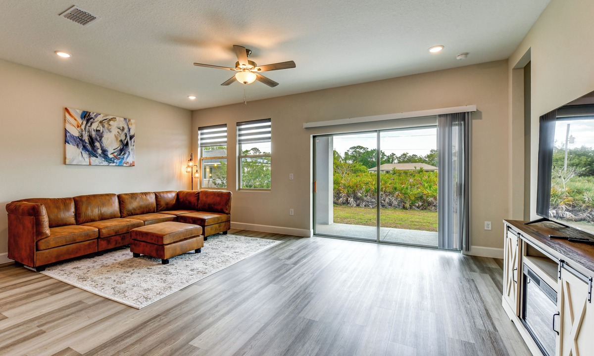 North Port Cottage | Home < 1-mi Walk to Warm Mineral Springs Park!