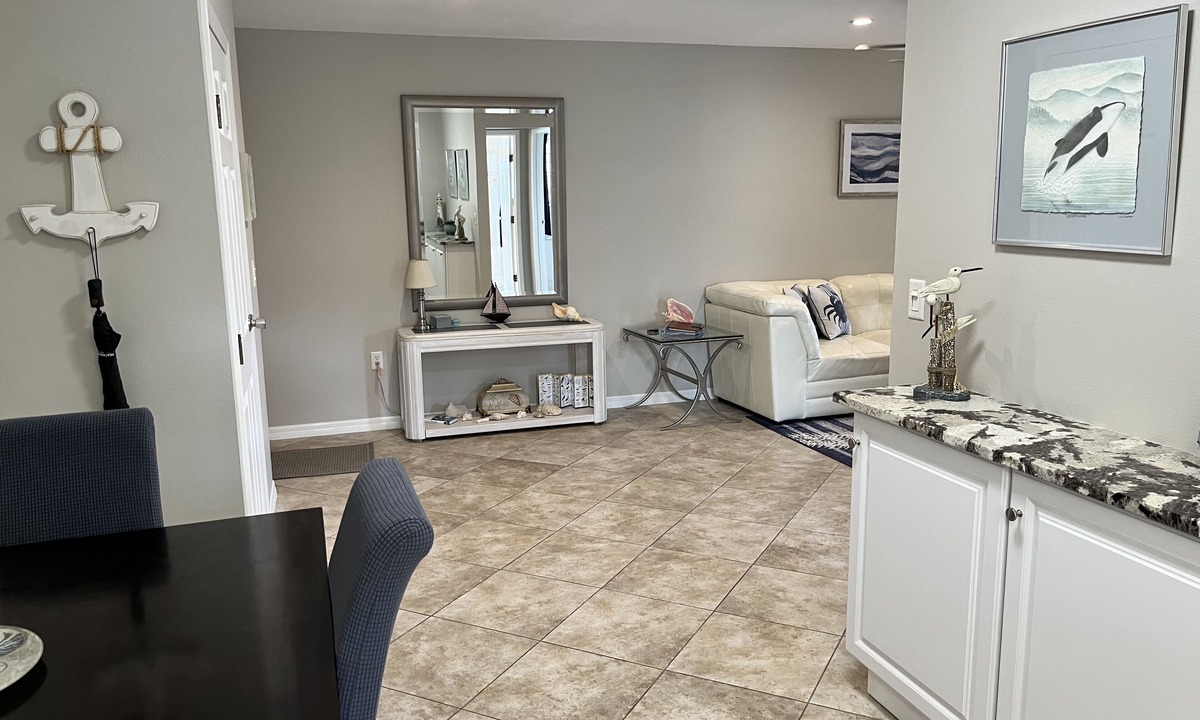 Whitney Beach Condo | Steps from the beach on Longboat Key