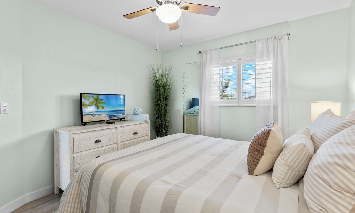 Shell Harbor Condo | Beautiful Canal Front Tennisplace C32 Condo close to everything! NEW!
