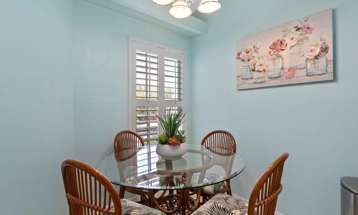Plantation Condo | Tropical Venice Condo