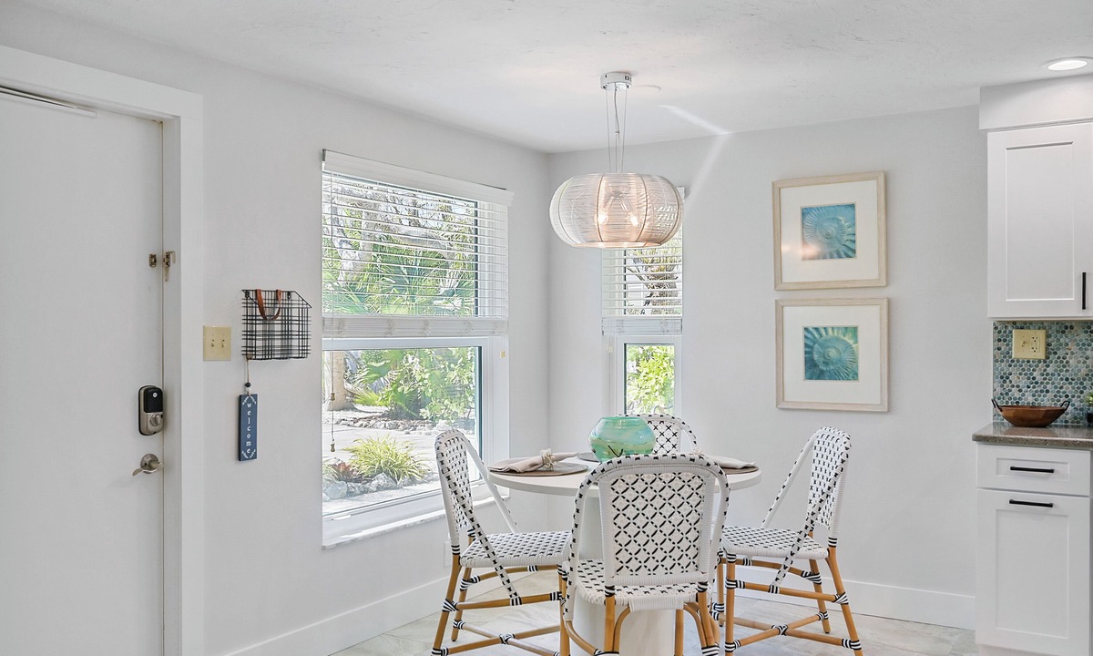 Anna Maria Condo | Ideal Location, Stunning Villa! Close to beach, beach gear provided!