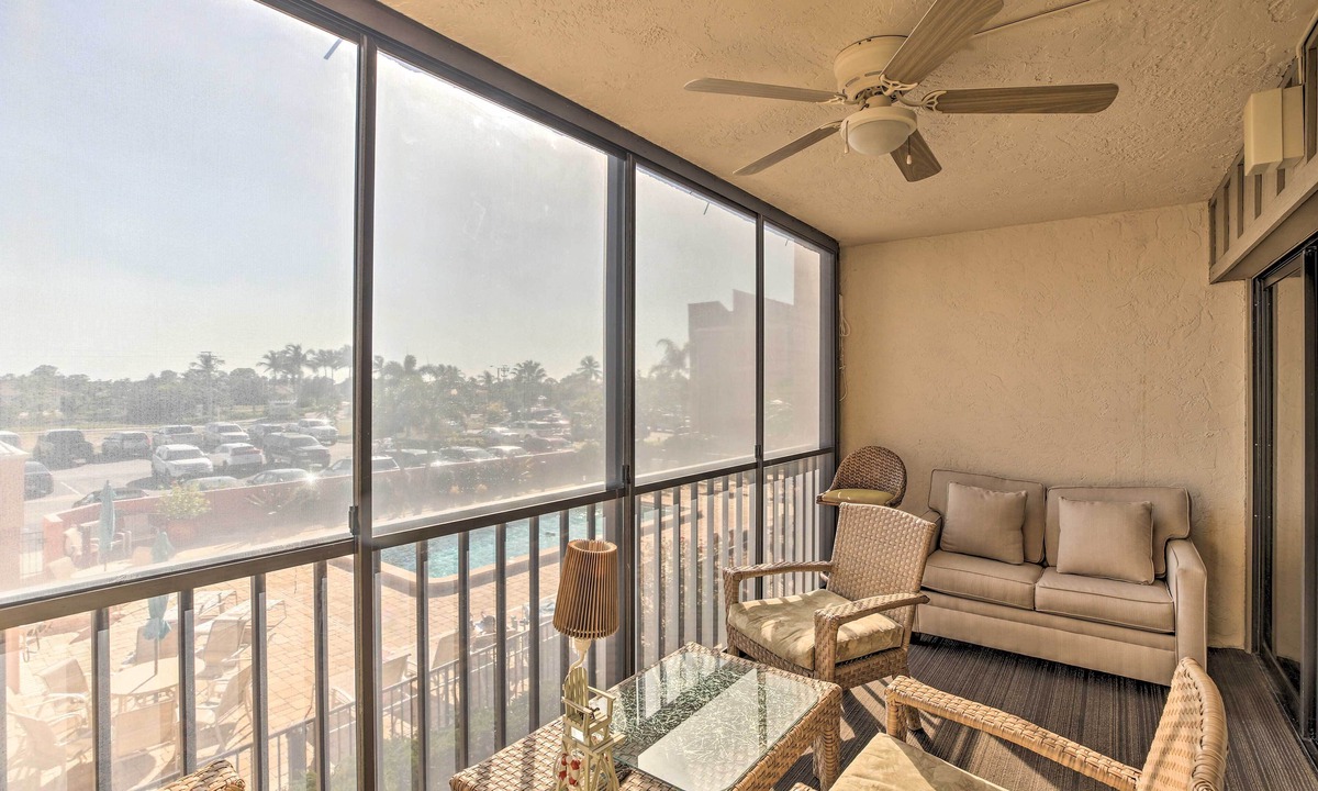 Burnt Store Marina Condo | Burnt Store Marina Condo: Boat, Swim, Golf!