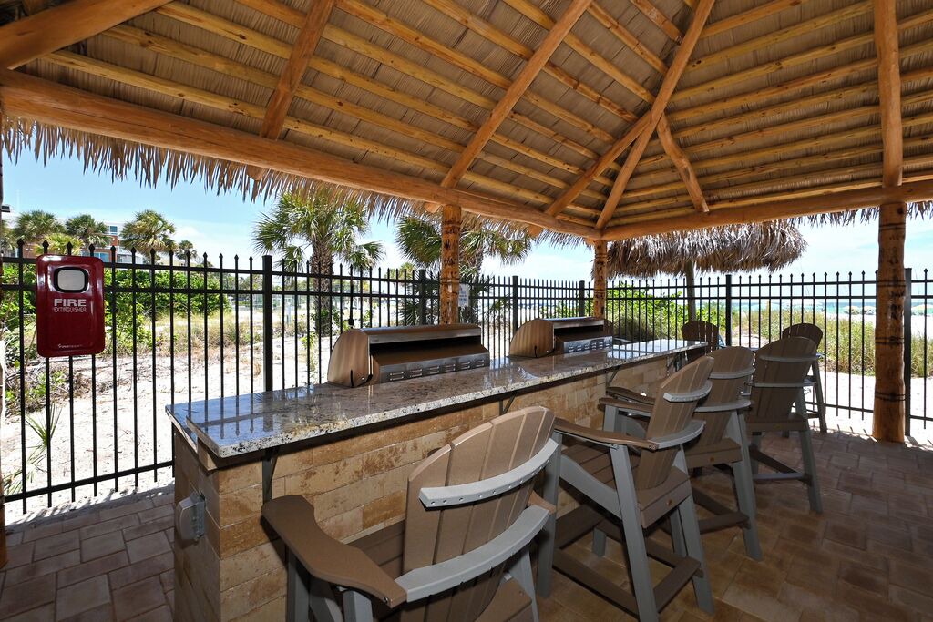 Siesta Key Condo | Condo on Siesta Key/Crescent Beach. Steps to ocean and many shops/activities!