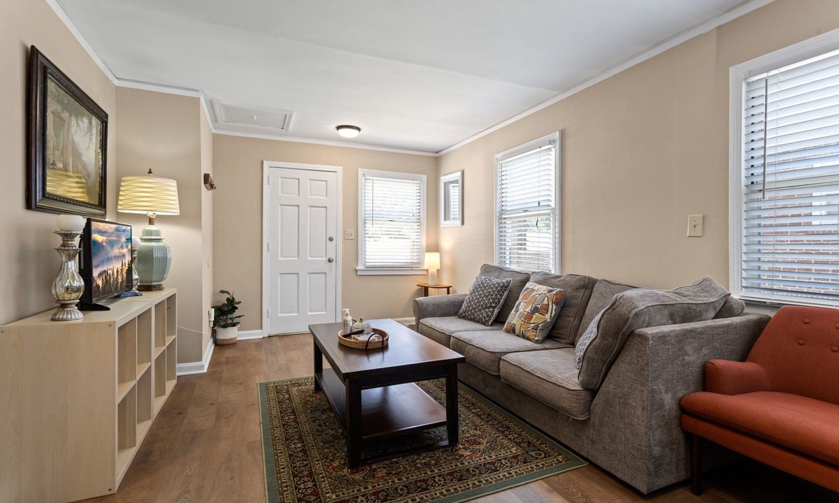 Greenville House | Near Downtown Greenville - 1 Bed Minutes to Everything! Pet Friendly
