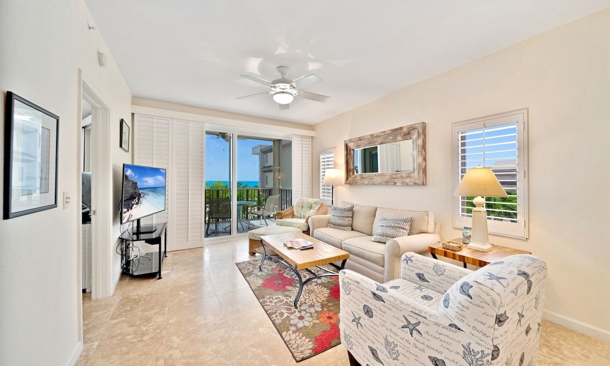 Sanibel Condo | Gulf-Front Comfort at Shell Island Beach Club 7B