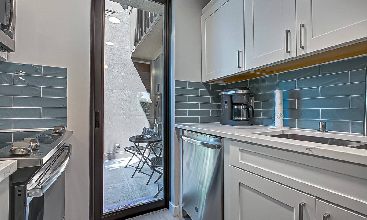 Siesta Key Condo | Private Fishing Pier Paradise! Gulf Front with Views from Balcony | Renovated | Walk to Village