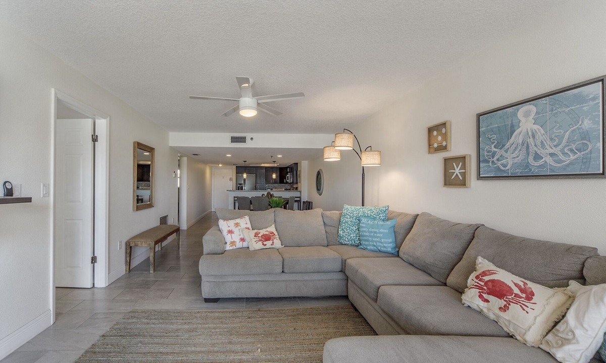 Madeira Beach Condo | John's Pass Updated 2B/2B - Beach Place #102