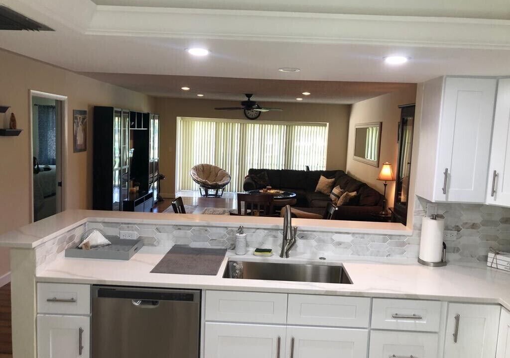 Central Naples Condo | Naples Bath and Tennis Club-Sanchez Tennis Academy