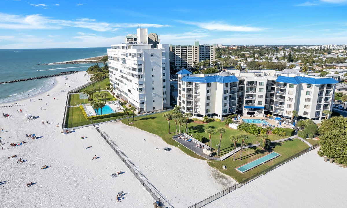 St. Pete Beach Condo | 🌴 Caprice Resort Unit #304 – Renovated Gulf Front Retreat for Four Guests