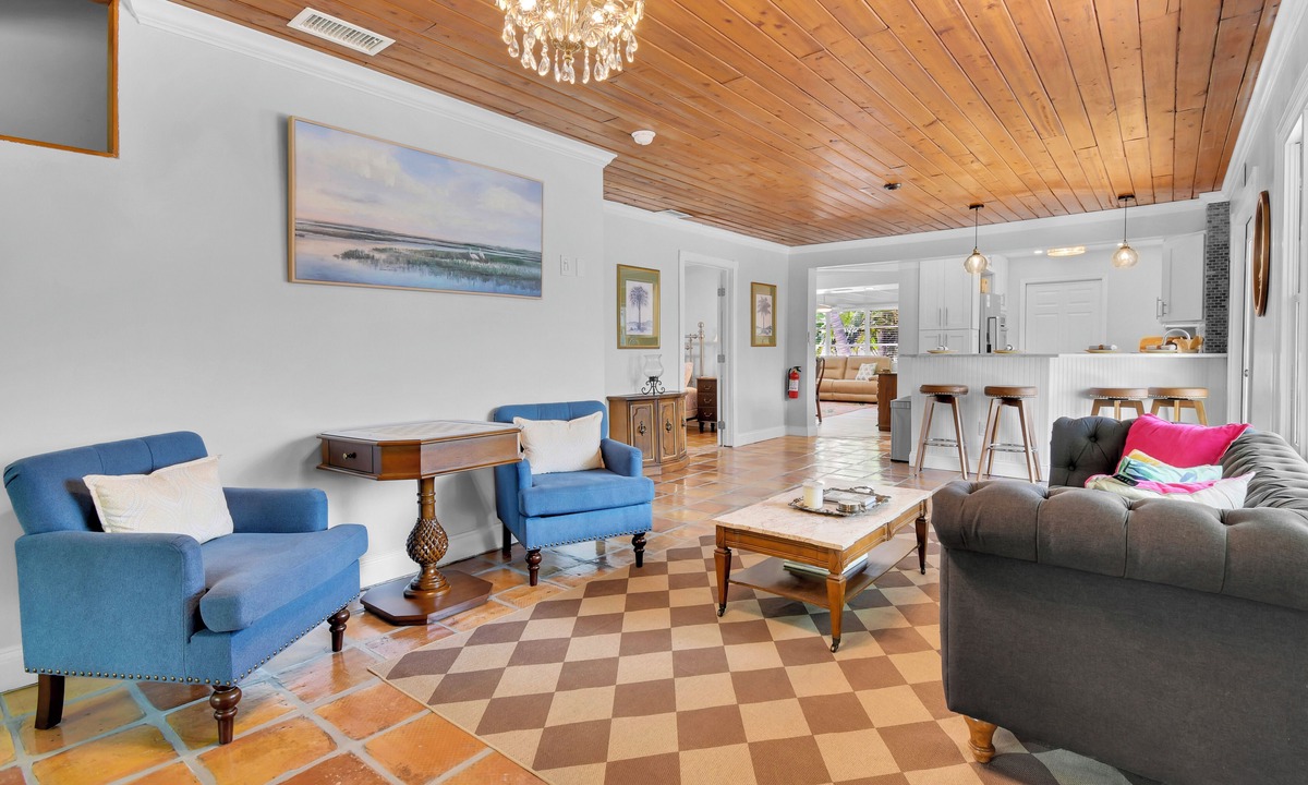 Redington Beach House | The Perch in the Palms Private Pool 3 Minute Walk to the Beach