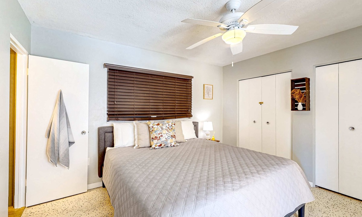 South Pinellas Community Council House | Single story home near beach with heated private pool enclosed yard Dogs ok
