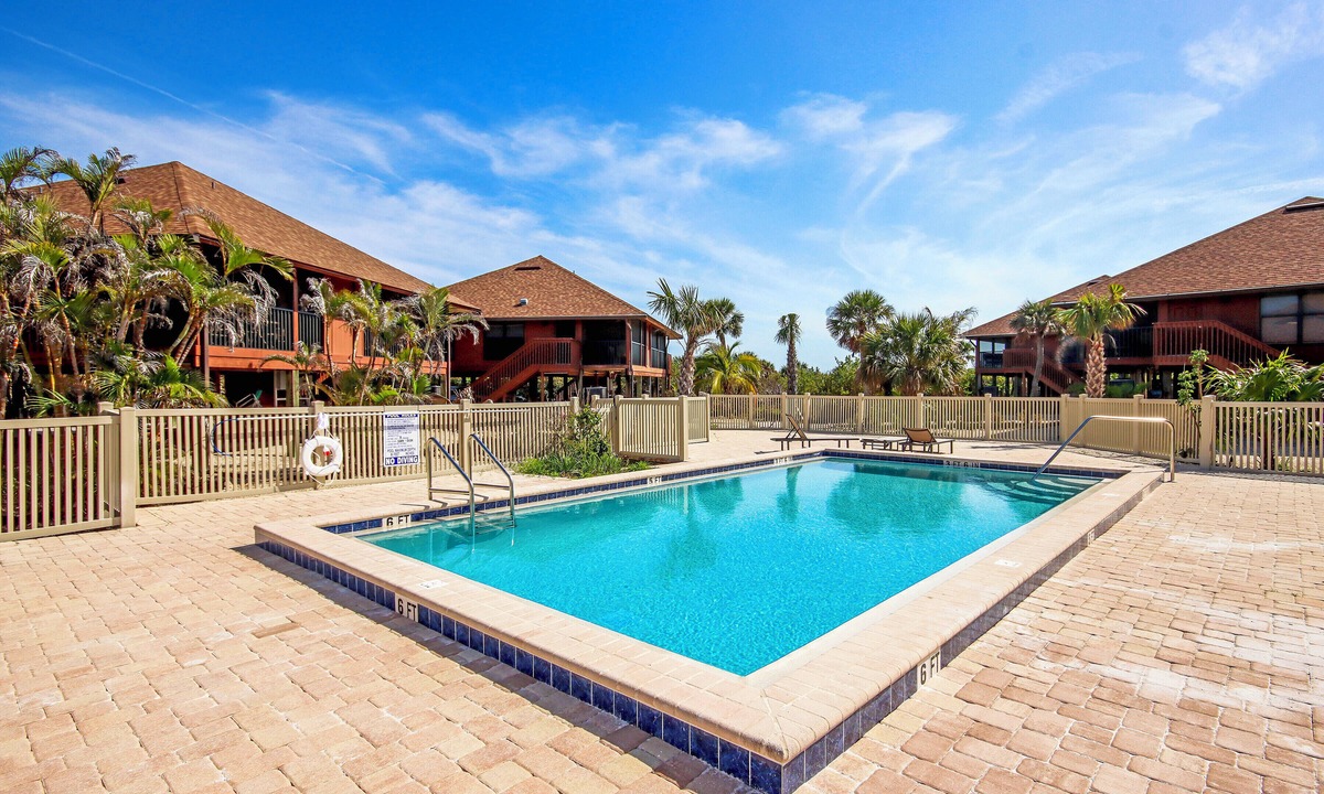 Sanibel Condo | 3BR Retreat with Wrap-Around Lanai and Private Beach - Pet Friendly - Signal Inn 15