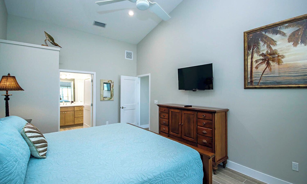 Sanibel Condo | Blue Gulf 201 - Exclusive three bedroom direct gulf front condo