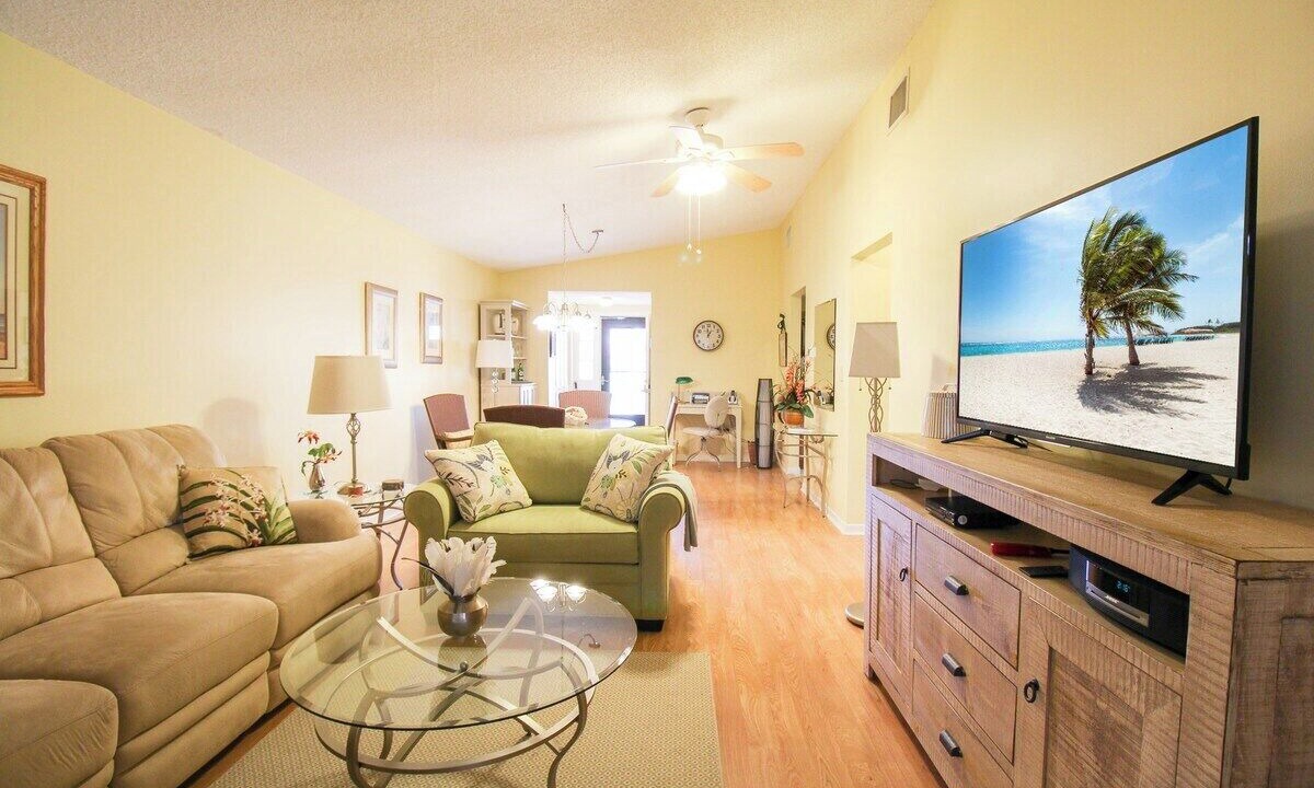 Bradenton Condo | Charming 1BR in Meadowcroft near Anna Maria Island - Villa In The Clouds
