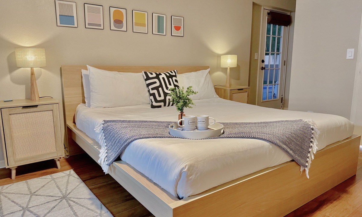 West Bradenton House | 10 min to Beach, Peloton, Game Room, King Bed