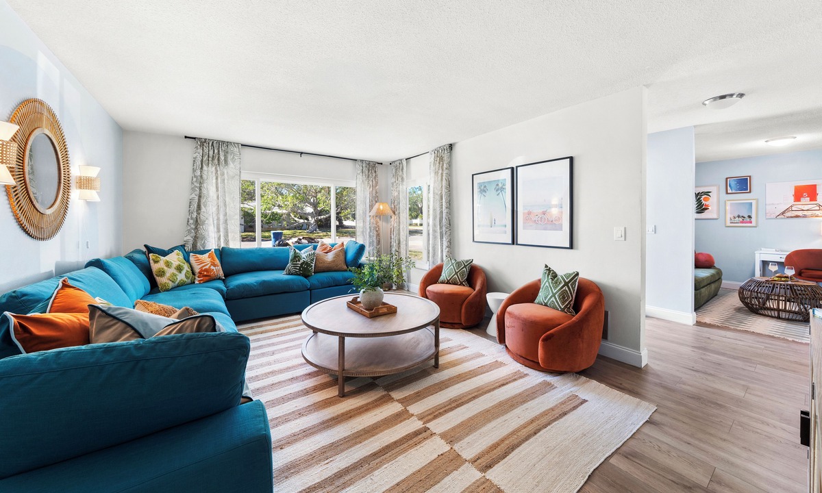 Palma Sola House | Orange Blossom~6mi to beach~Htd Pool+Hot Tub~Gameroom~Gym~Fire Pit~Playground