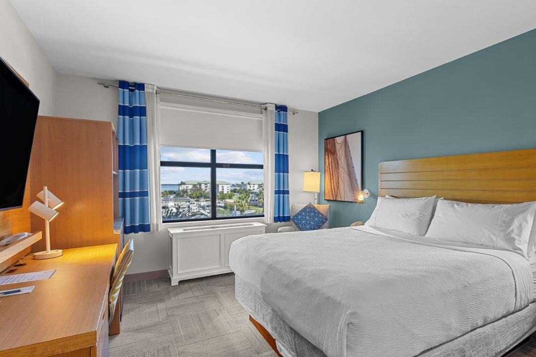 Punta Gorda Hotel | Four Points by Sheraton Punta Gorda Harborside
