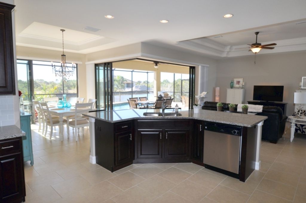 Photo of Livingroom in South Gulf Cove