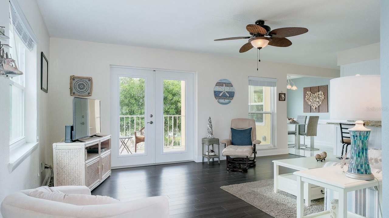 Photo of Livingroom in Tierra Verde
