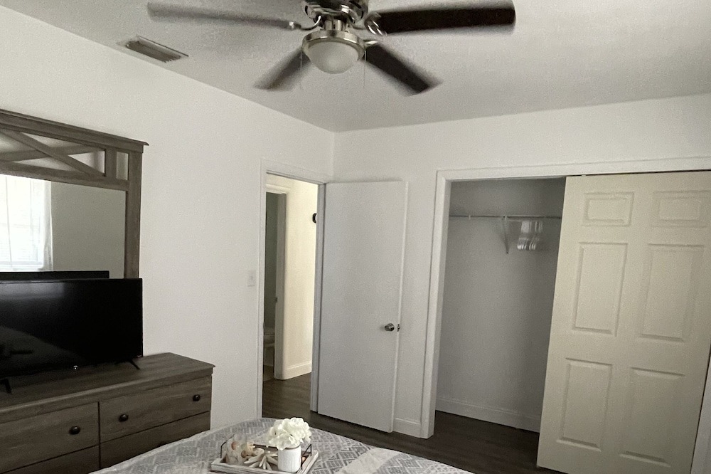 Photo of Bedroom in Englewood