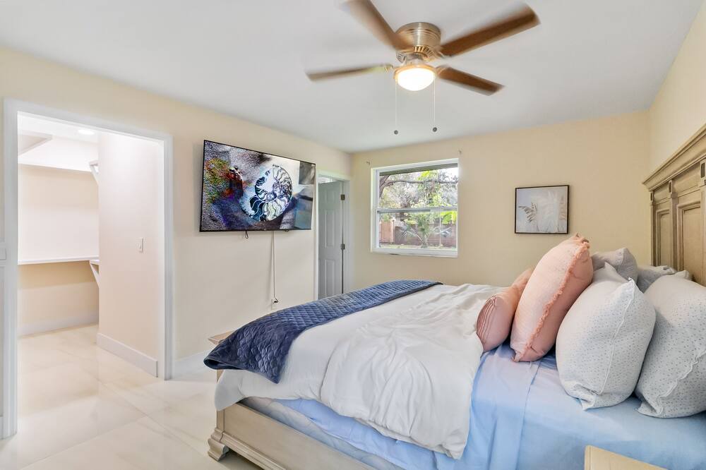 Photo of Bedroom in Bayou Oaks