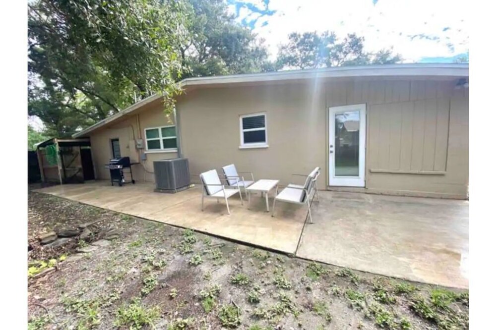 Photo of Bedroom in Bayou Oaks