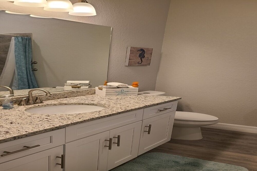Photo of Bathroom in Englewood East