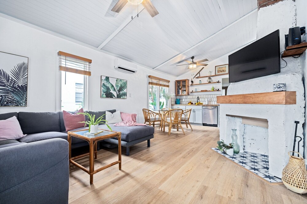 Photo of Livingroom in Bayou Shores