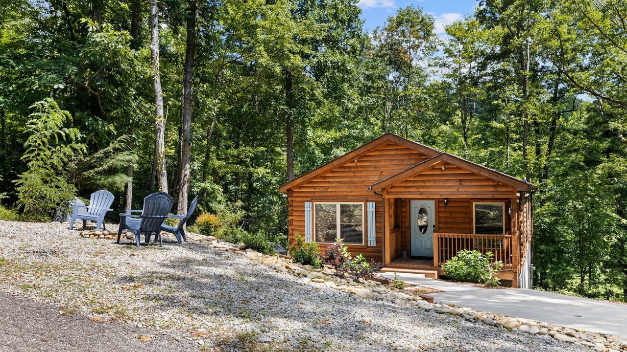 Photo of Outdoor in Saluda