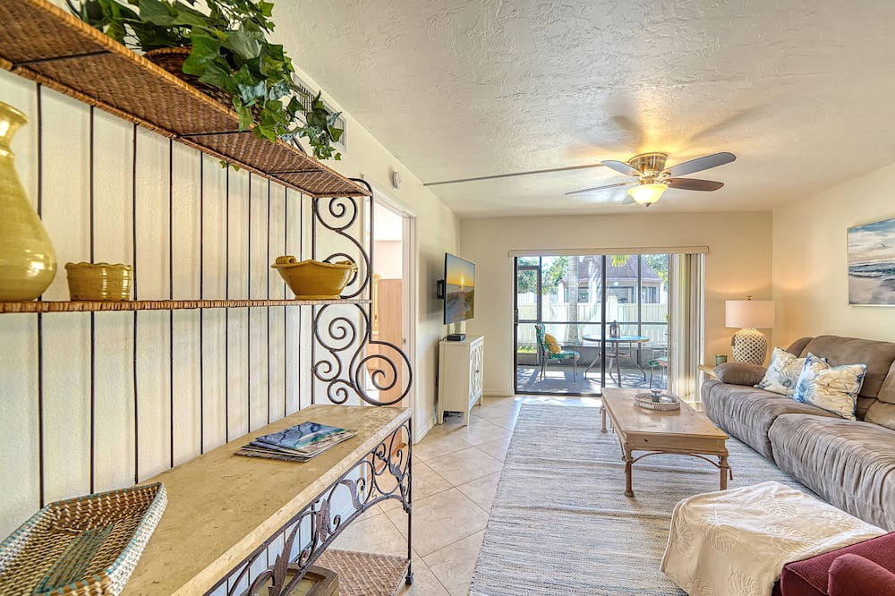Photo of Others in Gulf Gate Estates