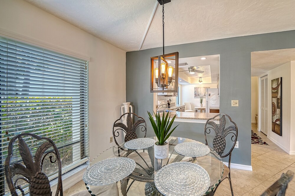 Photo of Others in Gulf Gate Estates